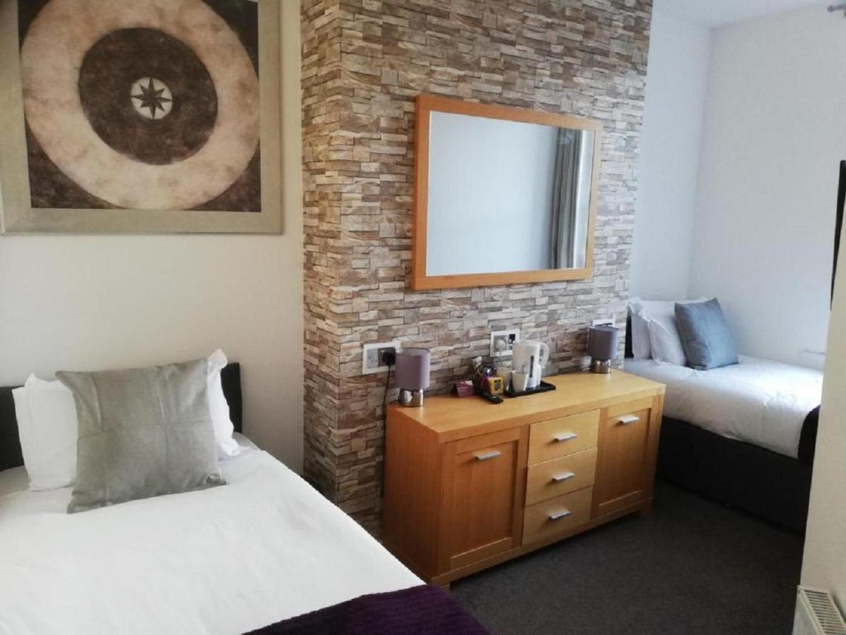 Hotel 33 Блекпул Екстериор снимка