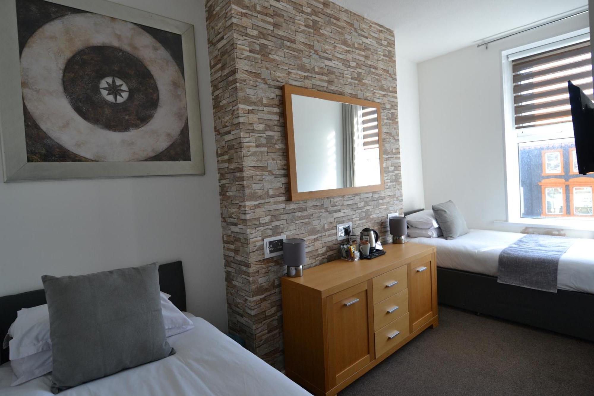 Hotel 33 Блекпул Екстериор снимка