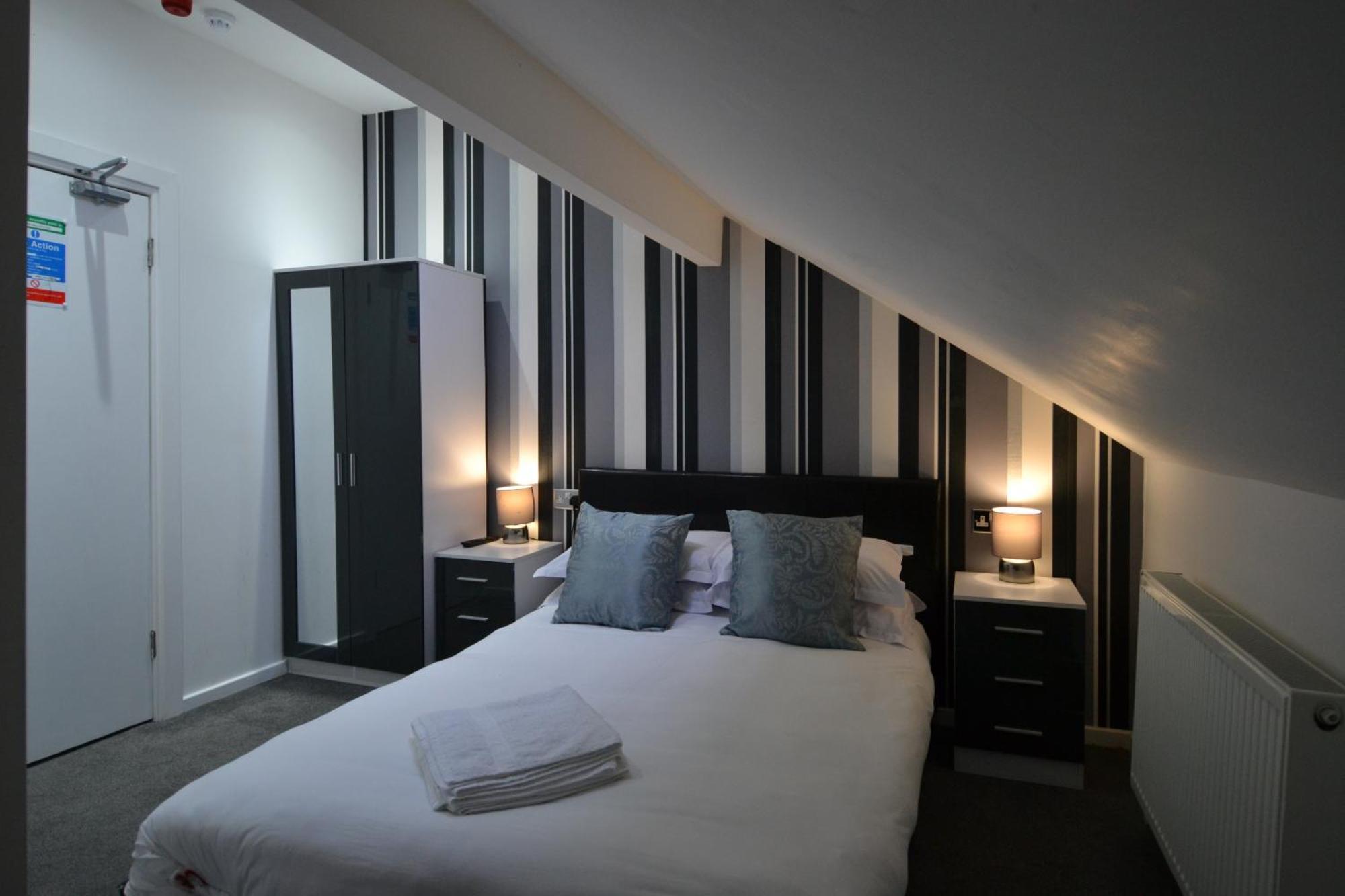 Hotel 33 Блекпул Екстериор снимка
