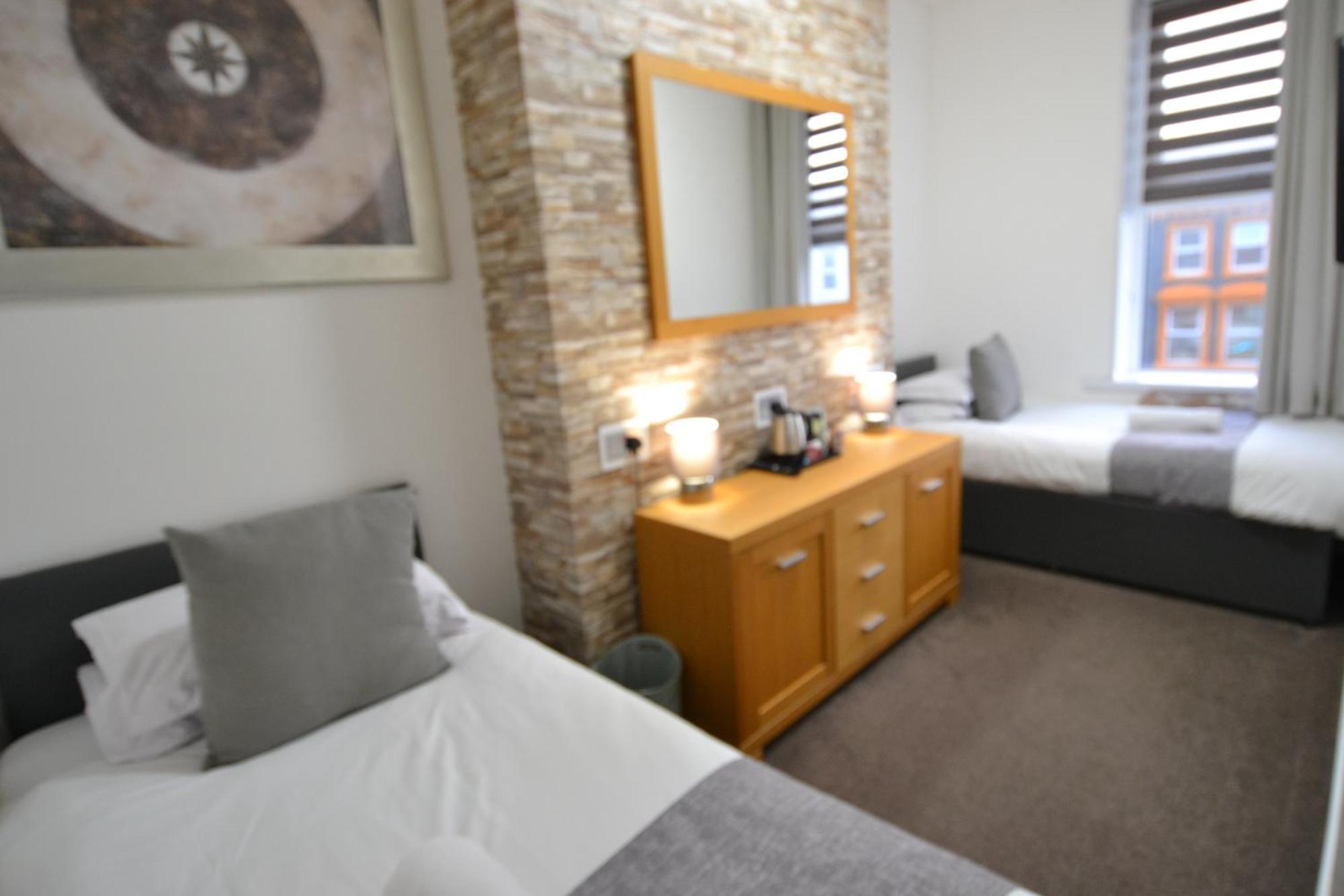 Hotel 33 Блекпул Стая снимка